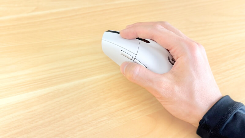 g304の重さは99g。少し重たい。