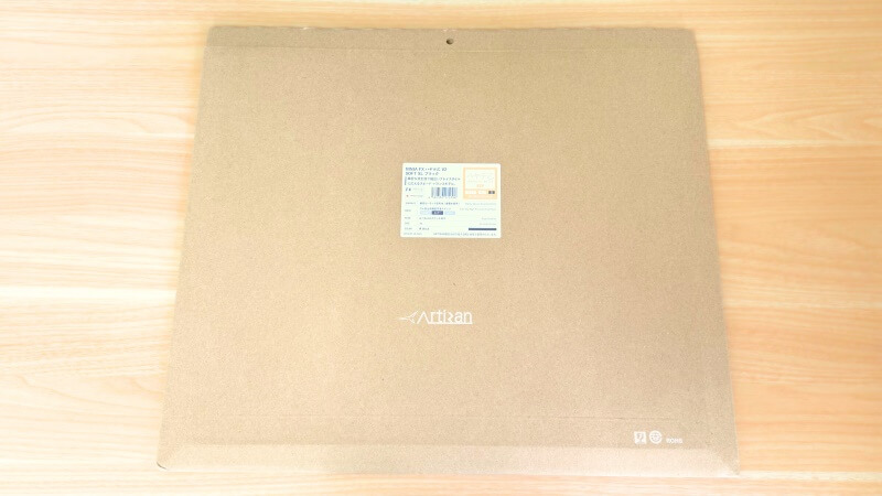 ARTISAN ハヤテ乙 V2はフラットパッケージに梱包されている。