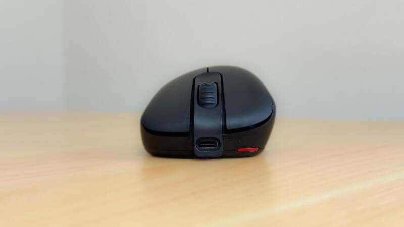 EC2-CWの正面。