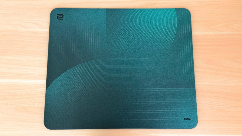 G-SR-SEのサイズは、横470mm、縦390mm。