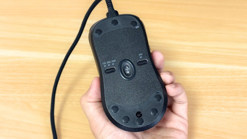 obsidian proの貼り方。数を増やすと沈み込みが弱まる。