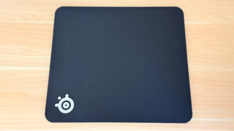 SteelSeries QcK+のデザイン