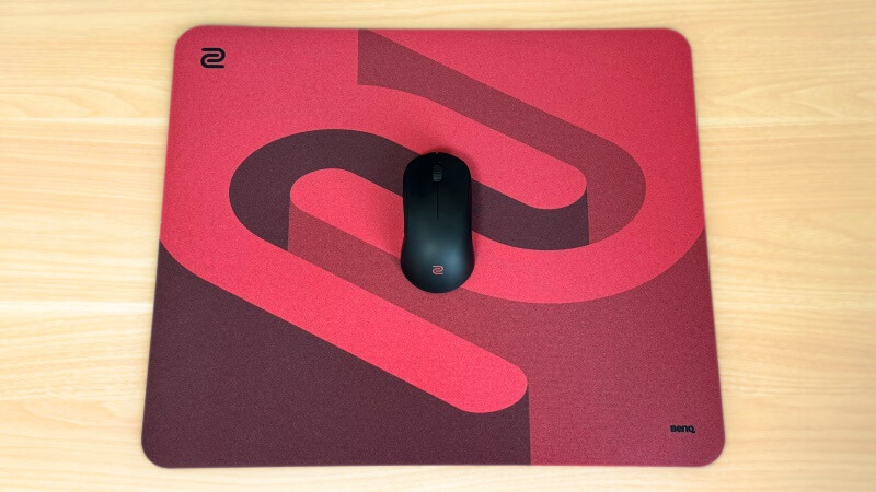 ZOWIE G-SR-SE ROUGE IIのサイズ。横470mm、縦390mm。