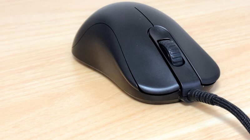 ZA13-Cの先端には、指を引っかけるための突起がある。