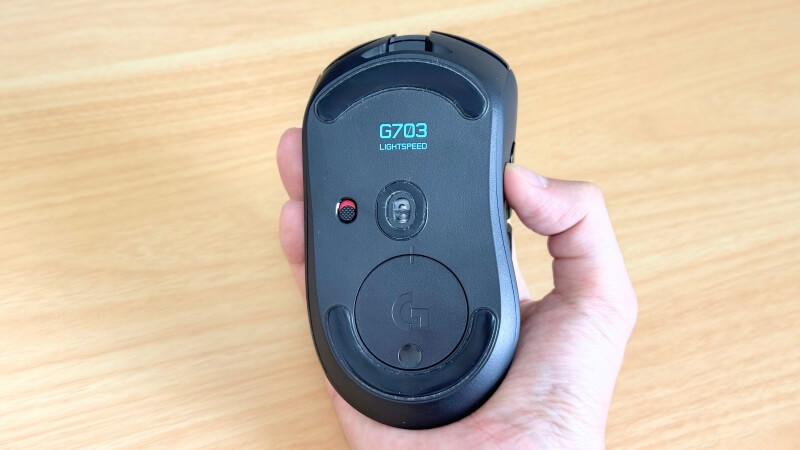 G703hのマウスソール。滑りはやや遅め。