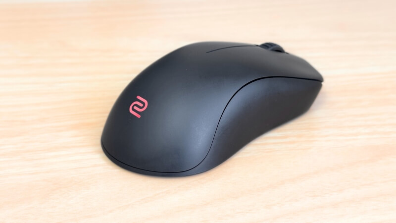 ZOWIE U2にはマットコーティングが施されています。