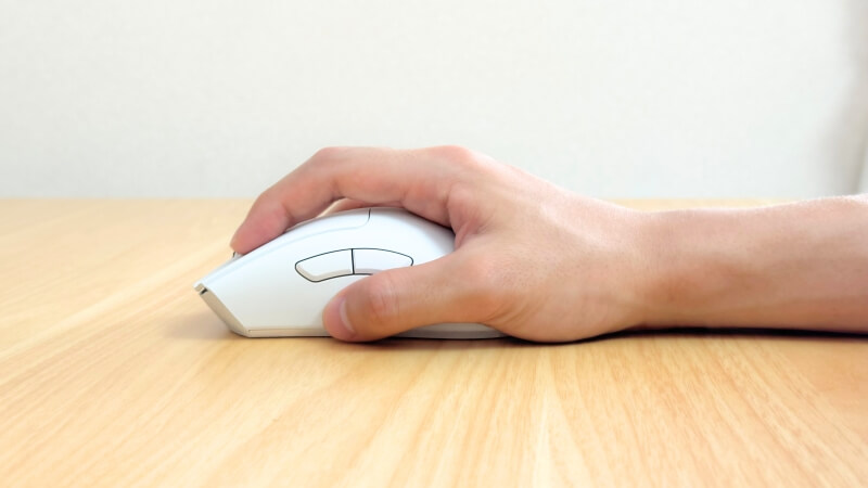 deathadder V3 Proとつかみ持ち。