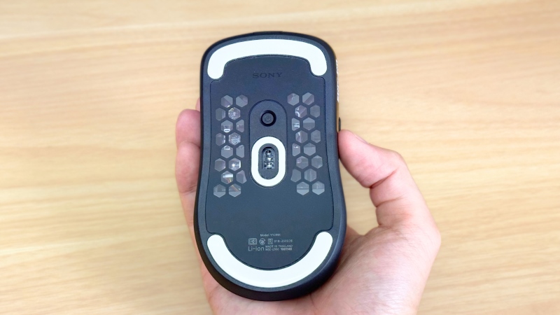 INZONE Mouse-AにはPTFE100%ソールが使用されている。面積は小さく、滑りは速い。