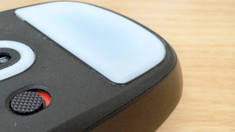 G Pro X Superlight 2のソールガイドには枠がある。