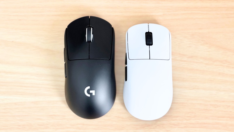 OP1w 4kとG Pro X Superlight 2を比較。op1w 4kの方が一回り小さい。